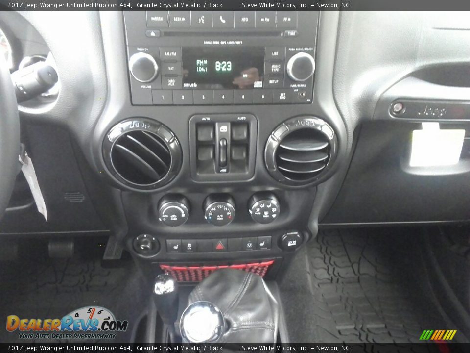 2017 Jeep Wrangler Unlimited Rubicon 4x4 Granite Crystal Metallic / Black Photo #20