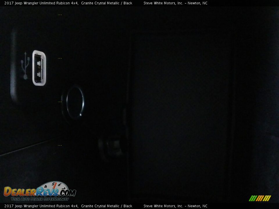 2017 Jeep Wrangler Unlimited Rubicon 4x4 Granite Crystal Metallic / Black Photo #24