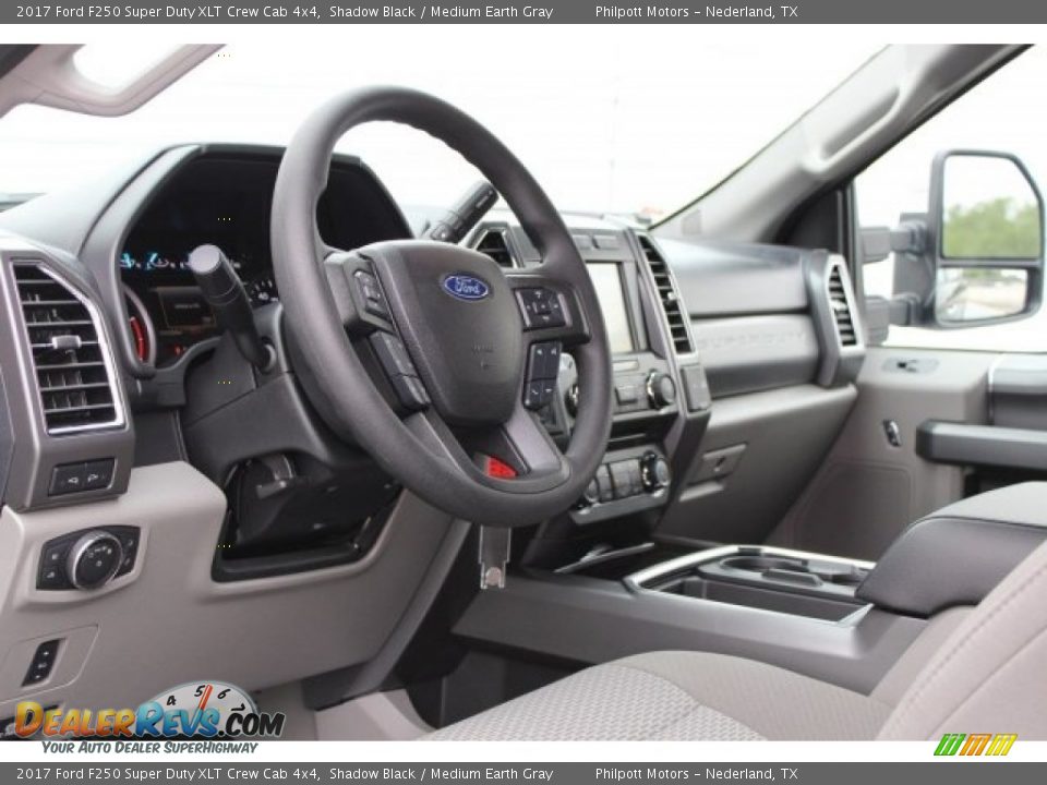 2017 Ford F250 Super Duty XLT Crew Cab 4x4 Shadow Black / Medium Earth Gray Photo #9