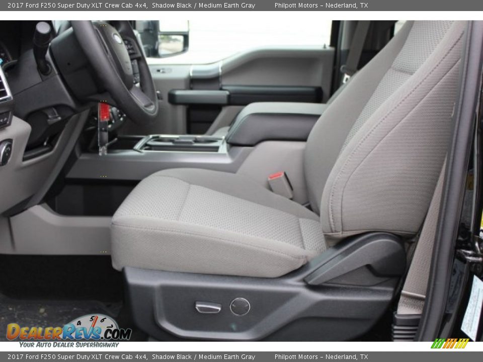 2017 Ford F250 Super Duty XLT Crew Cab 4x4 Shadow Black / Medium Earth Gray Photo #10