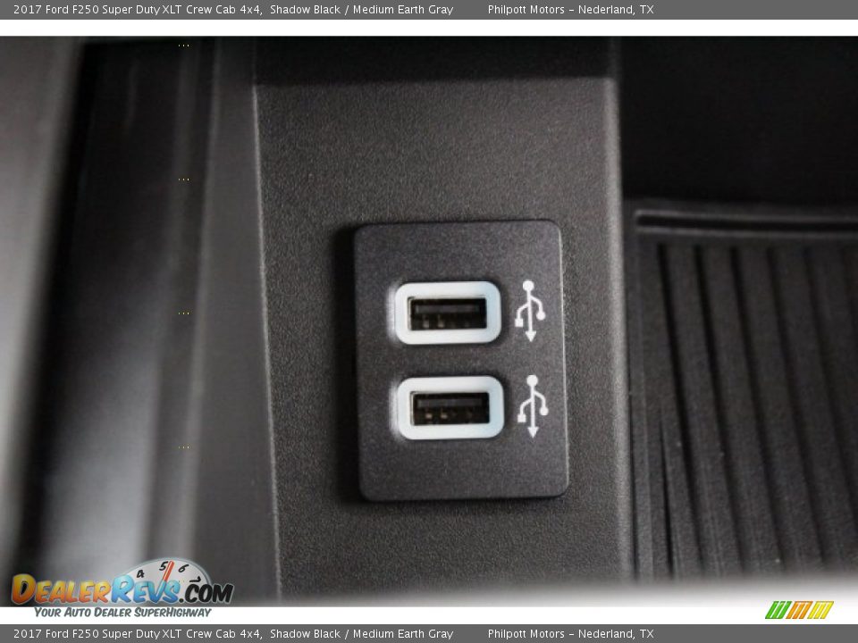 2017 Ford F250 Super Duty XLT Crew Cab 4x4 Shadow Black / Medium Earth Gray Photo #15