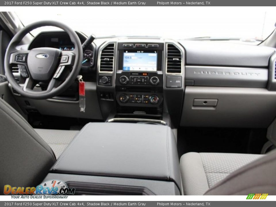 2017 Ford F250 Super Duty XLT Crew Cab 4x4 Shadow Black / Medium Earth Gray Photo #21
