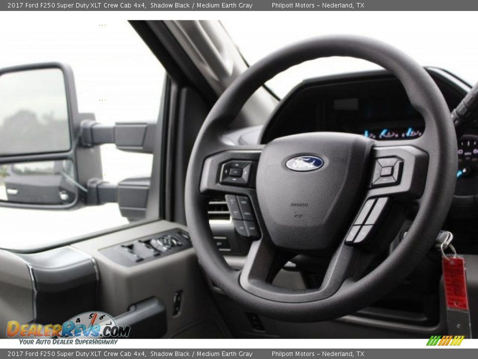 2017 Ford F250 Super Duty XLT Crew Cab 4x4 Shadow Black / Medium Earth Gray Photo #22