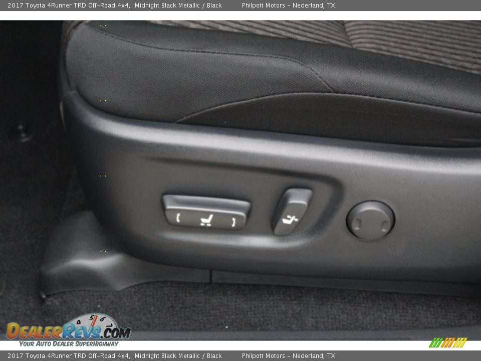 2017 Toyota 4Runner TRD Off-Road 4x4 Midnight Black Metallic / Black Photo #13