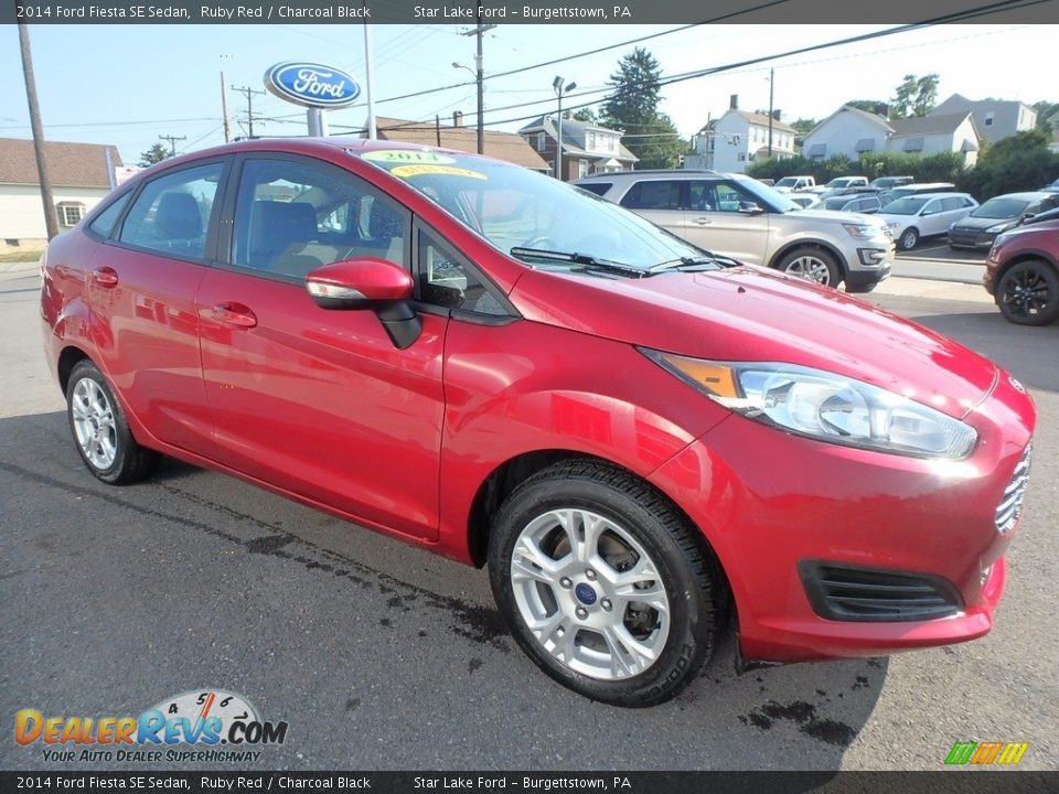 2014 Ford Fiesta SE Sedan Ruby Red / Charcoal Black Photo #3
