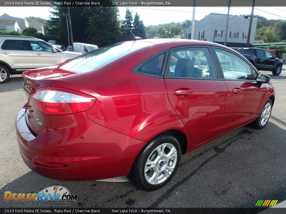 2014 Ford Fiesta SE Sedan Ruby Red / Charcoal Black Photo #5