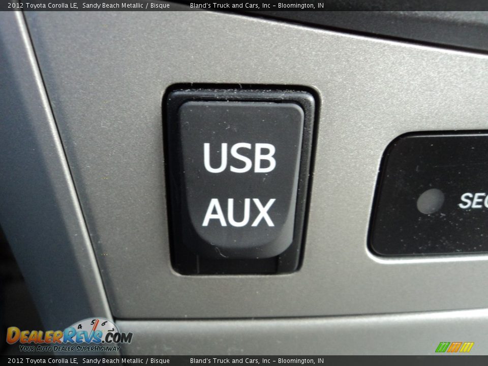 2012 Toyota Corolla LE Sandy Beach Metallic / Bisque Photo #18