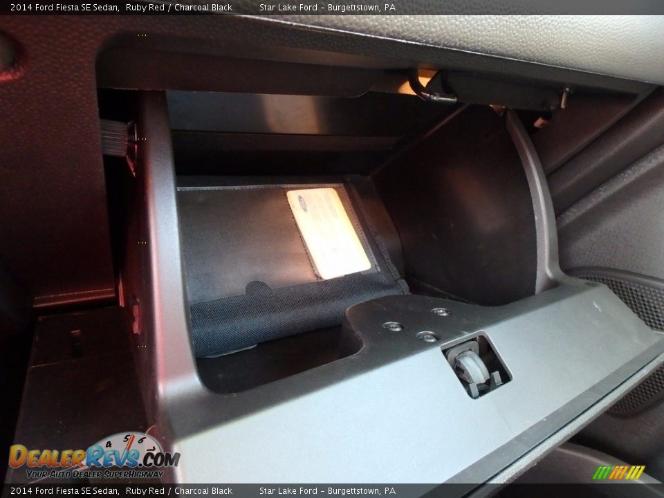 2014 Ford Fiesta SE Sedan Ruby Red / Charcoal Black Photo #19