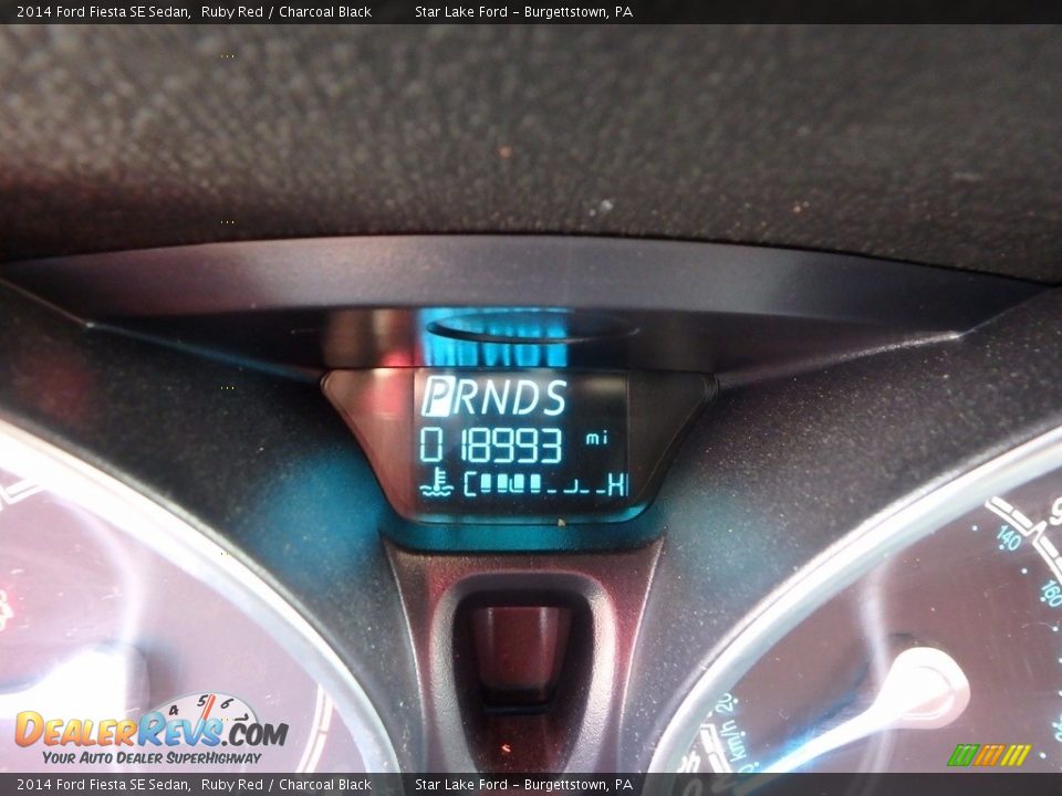 2014 Ford Fiesta SE Sedan Ruby Red / Charcoal Black Photo #20