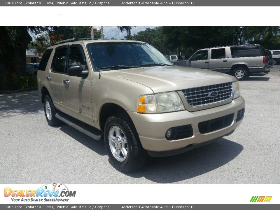 2004 Ford Explorer XLT 4x4 Pueblo Gold Metallic / Graphite Photo #1