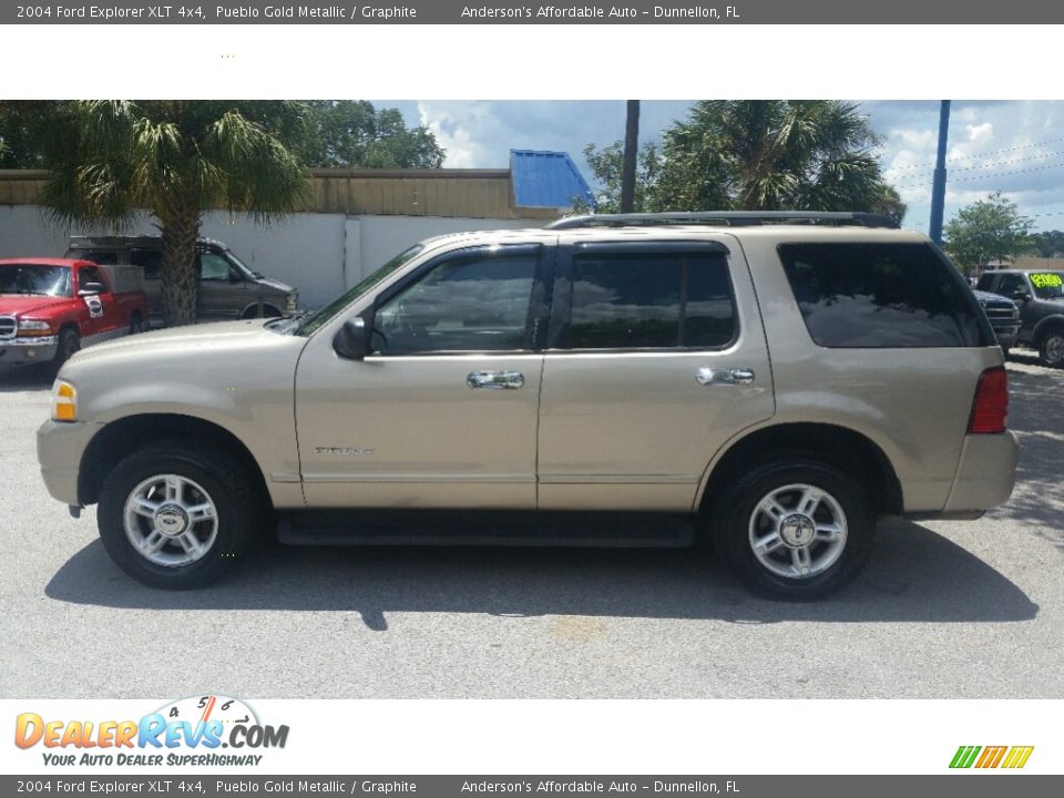 2004 Ford Explorer XLT 4x4 Pueblo Gold Metallic / Graphite Photo #6