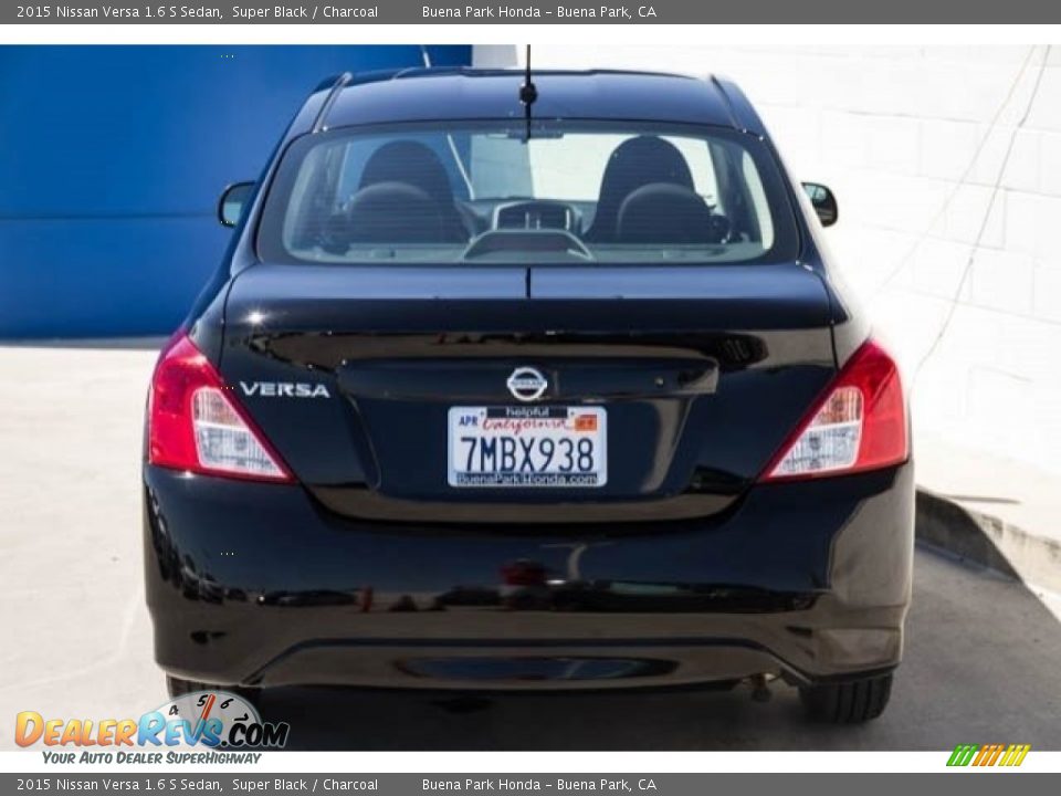 2015 Nissan Versa 1.6 S Sedan Super Black / Charcoal Photo #9