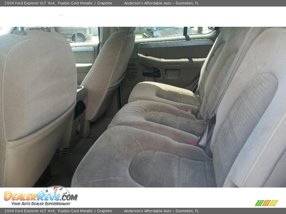 2004 Ford Explorer XLT 4x4 Pueblo Gold Metallic / Graphite Photo #13
