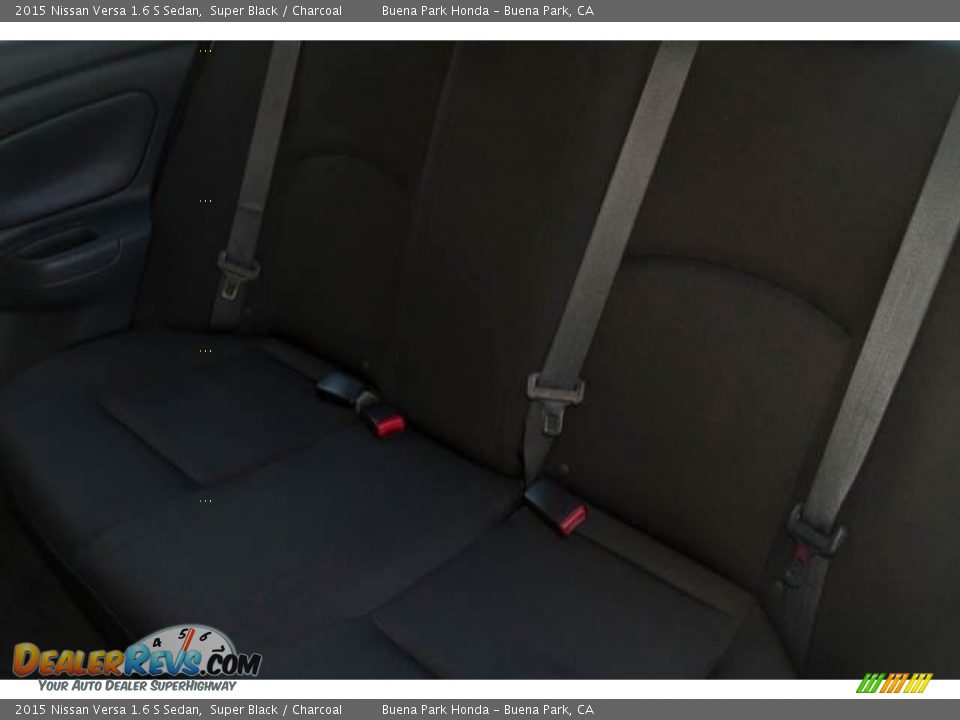 2015 Nissan Versa 1.6 S Sedan Super Black / Charcoal Photo #13
