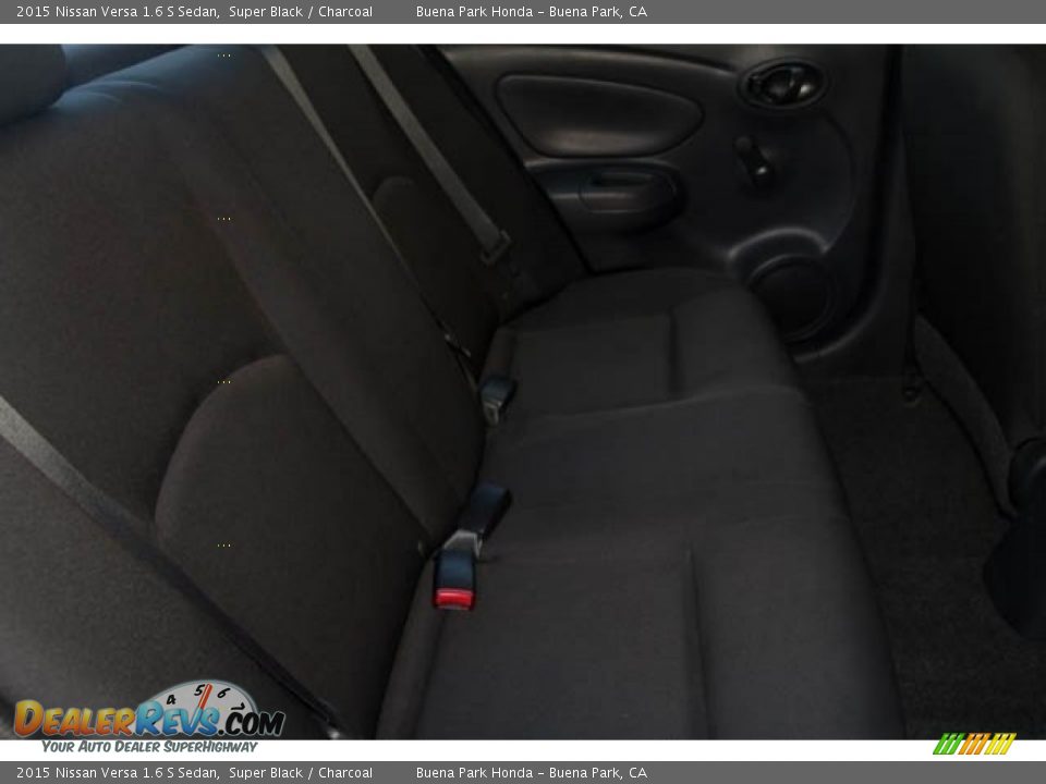 2015 Nissan Versa 1.6 S Sedan Super Black / Charcoal Photo #14