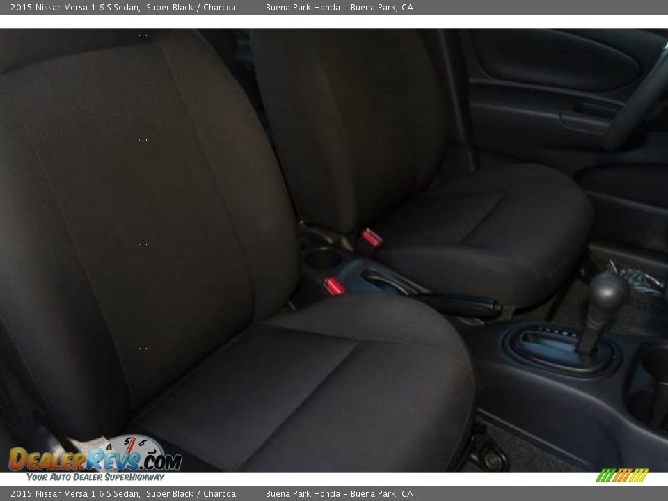 2015 Nissan Versa 1.6 S Sedan Super Black / Charcoal Photo #17