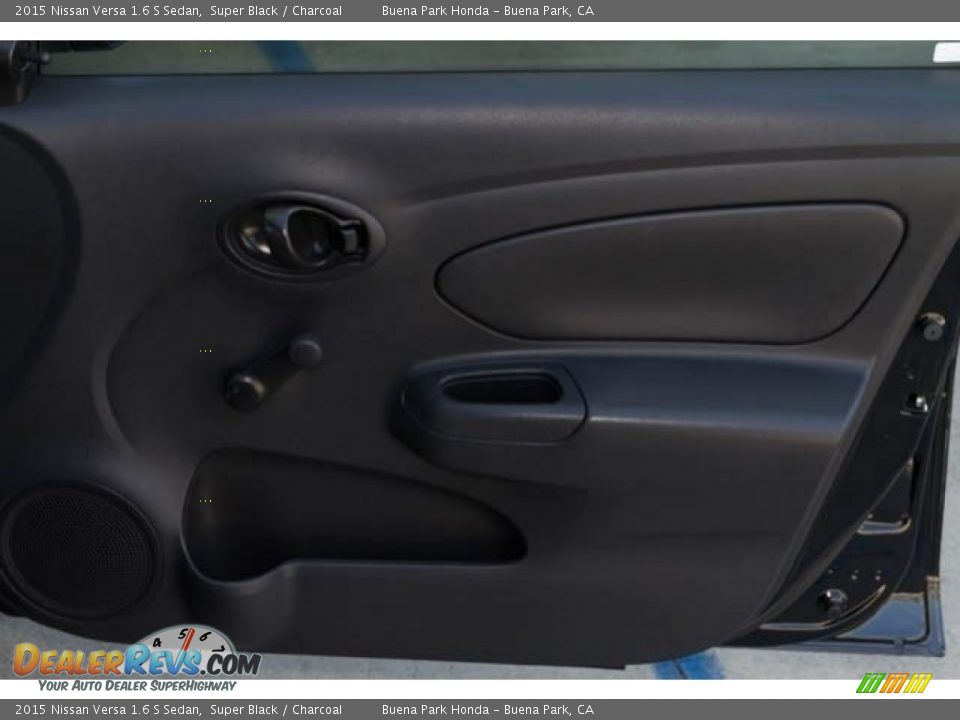2015 Nissan Versa 1.6 S Sedan Super Black / Charcoal Photo #22