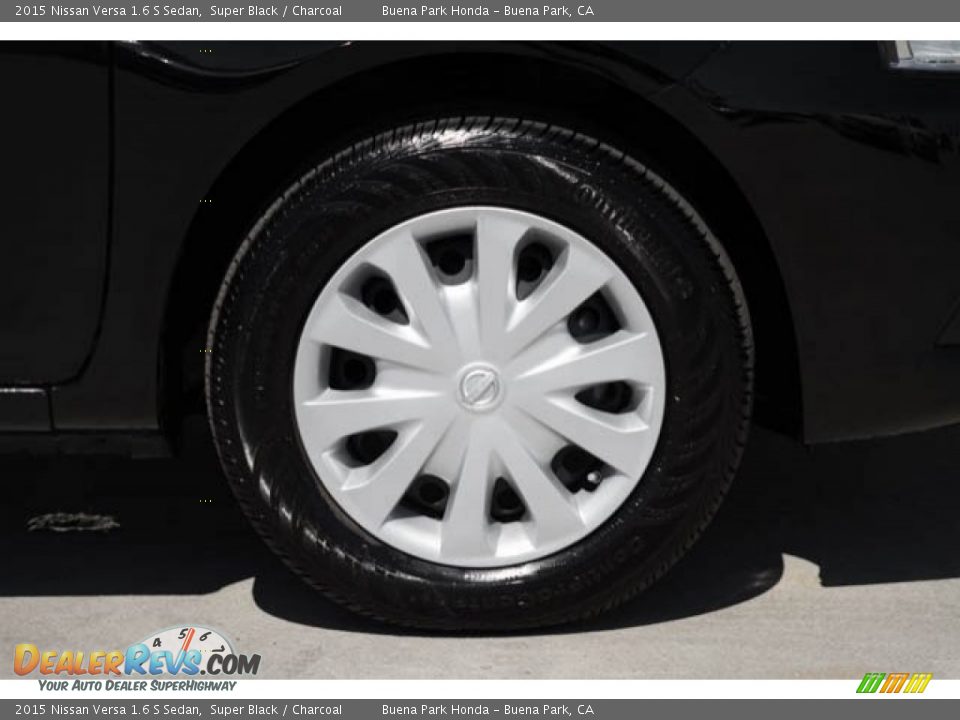 2015 Nissan Versa 1.6 S Sedan Super Black / Charcoal Photo #25