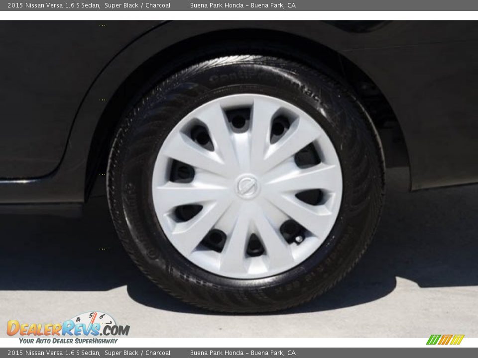 2015 Nissan Versa 1.6 S Sedan Super Black / Charcoal Photo #26