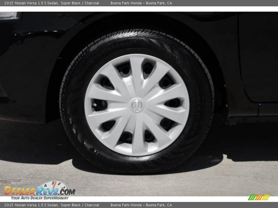 2015 Nissan Versa 1.6 S Sedan Super Black / Charcoal Photo #27