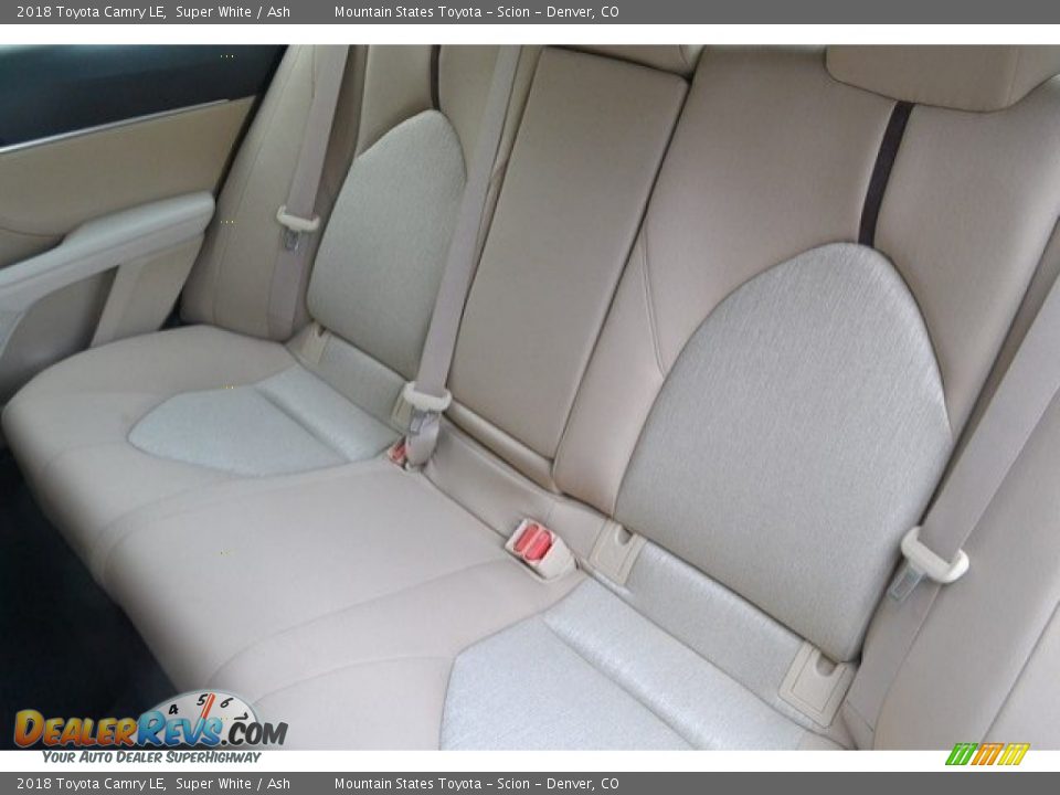 2018 Toyota Camry LE Super White / Ash Photo #7
