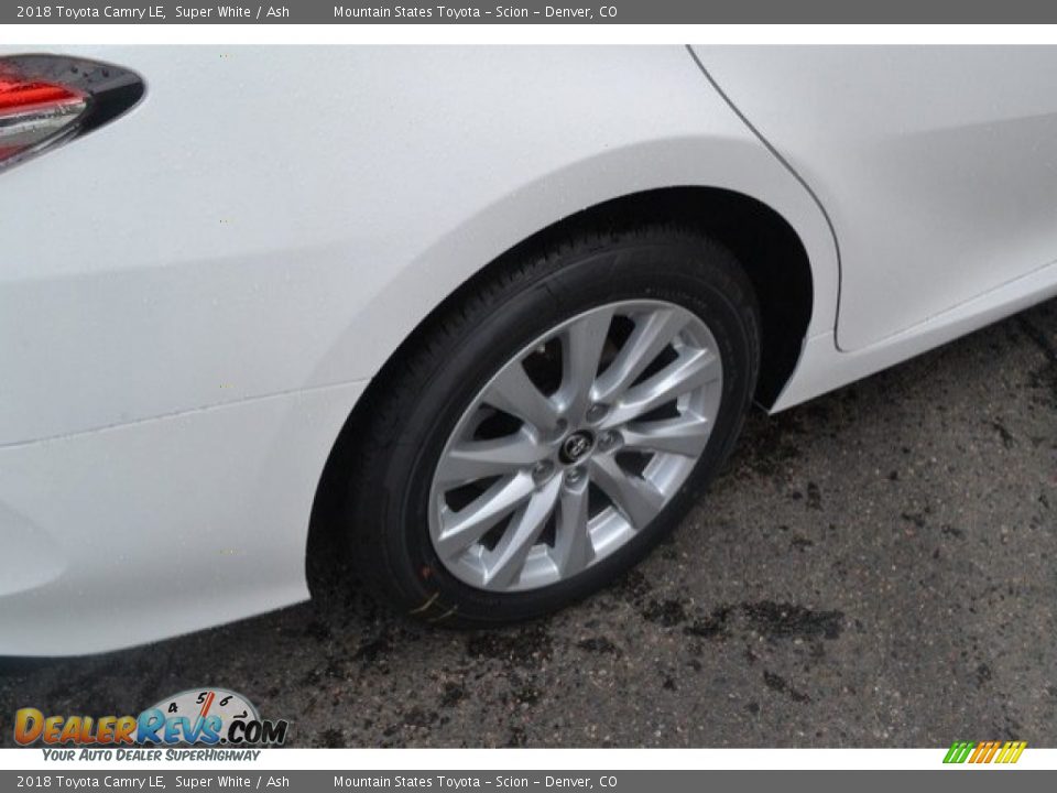 2018 Toyota Camry LE Super White / Ash Photo #9