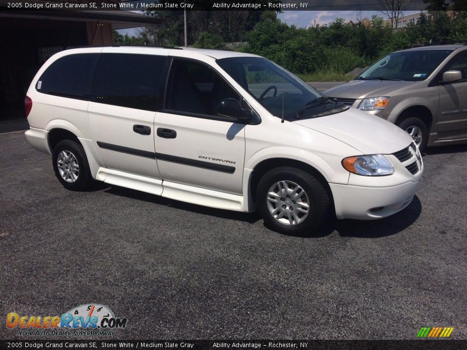 2005 Dodge Grand Caravan SE Stone White / Medium Slate Gray Photo #3