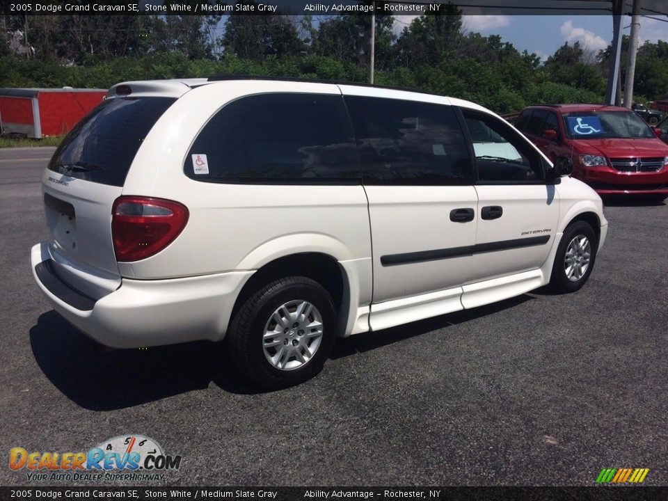 2005 Dodge Grand Caravan SE Stone White / Medium Slate Gray Photo #4