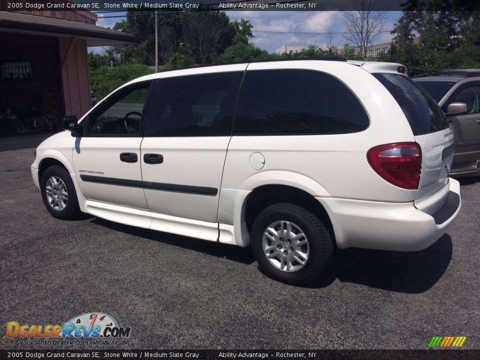 2005 Dodge Grand Caravan SE Stone White / Medium Slate Gray Photo #7