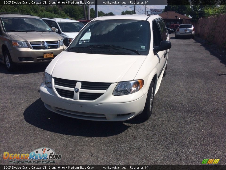 2005 Dodge Grand Caravan SE Stone White / Medium Slate Gray Photo #9
