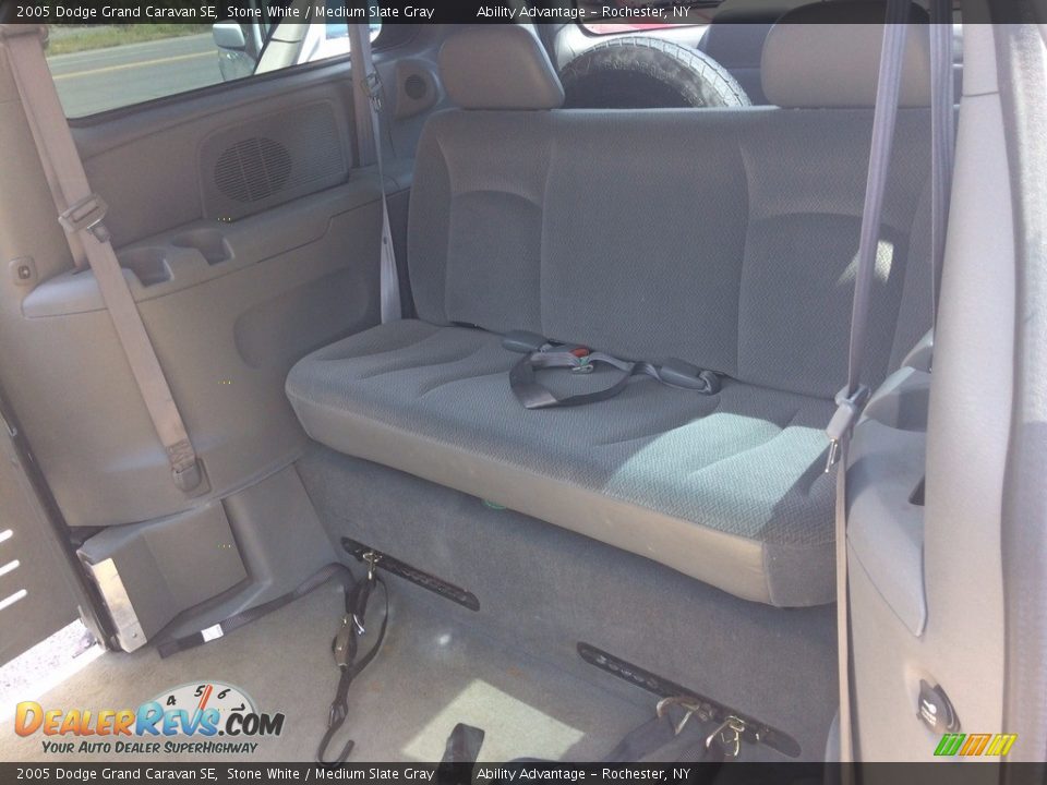 2005 Dodge Grand Caravan SE Stone White / Medium Slate Gray Photo #13
