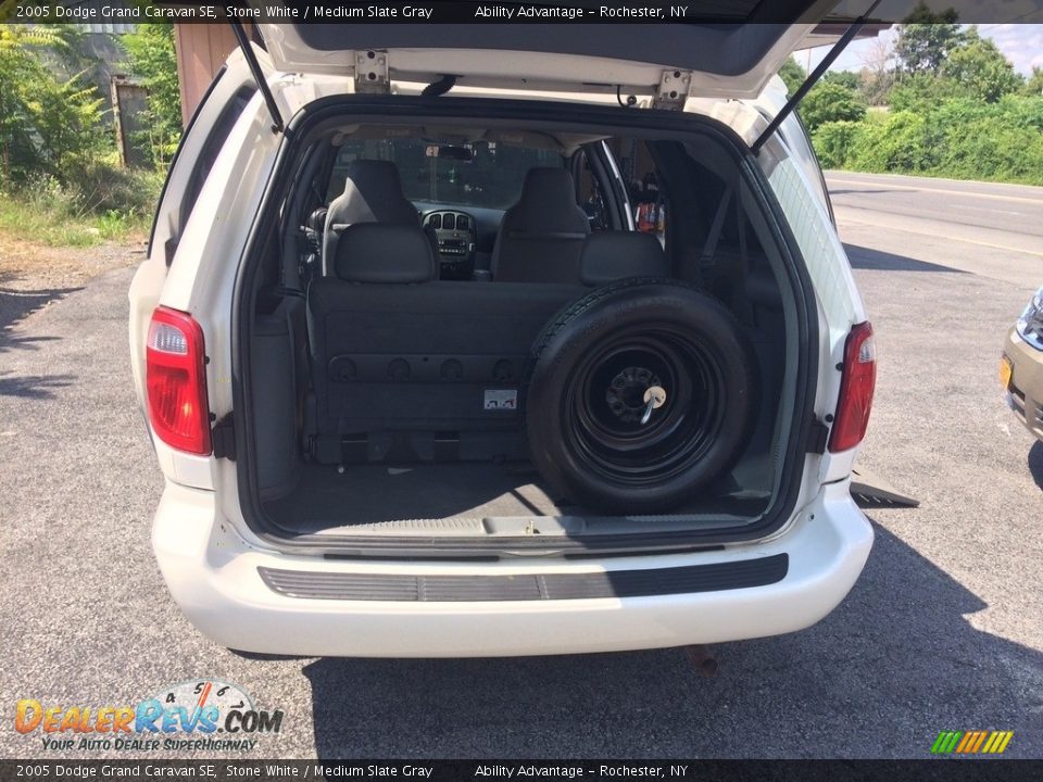 2005 Dodge Grand Caravan SE Stone White / Medium Slate Gray Photo #14