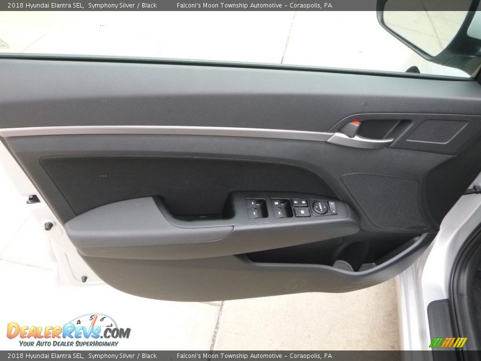 2018 Hyundai Elantra SEL Symphony Silver / Black Photo #11