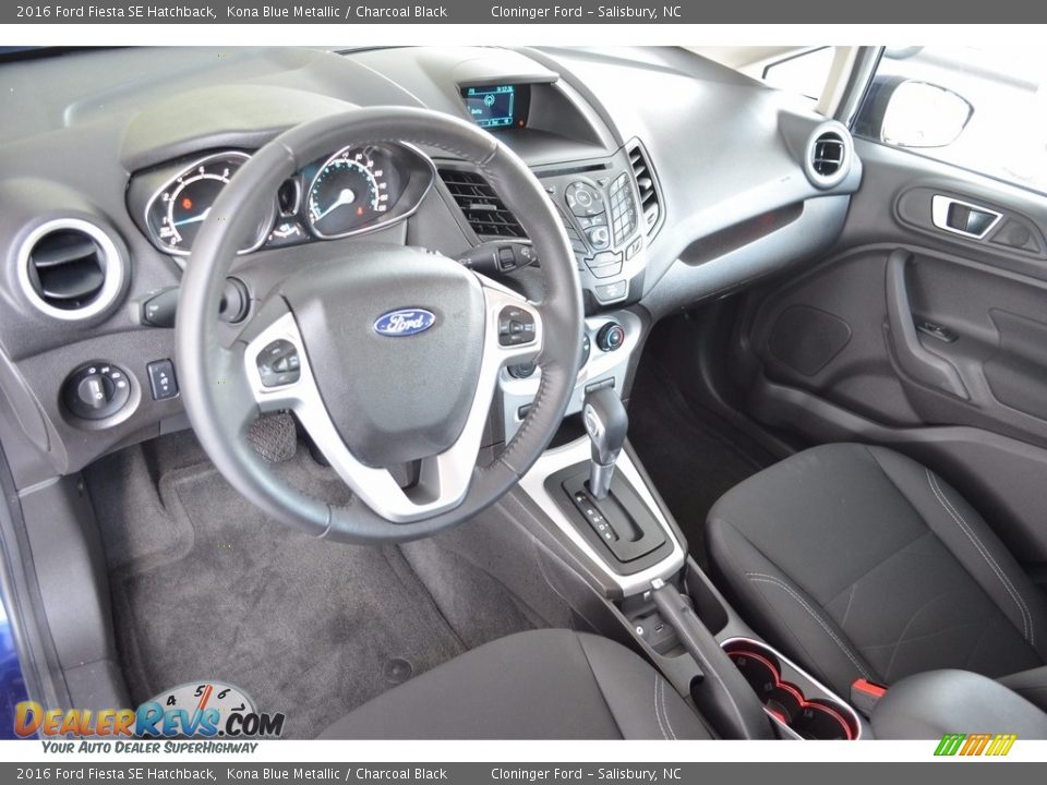 2016 Ford Fiesta SE Hatchback Kona Blue Metallic / Charcoal Black Photo #10