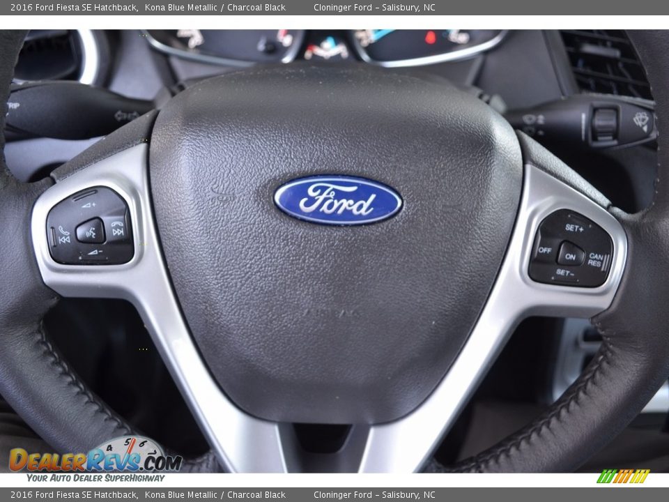 2016 Ford Fiesta SE Hatchback Kona Blue Metallic / Charcoal Black Photo #20