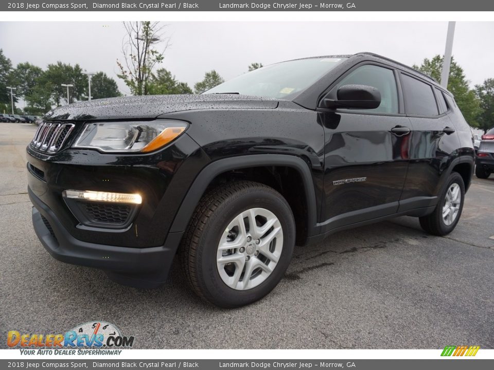 Front 3/4 View of 2018 Jeep Compass Sport Photo #1