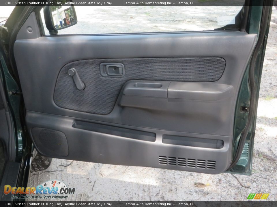 2002 Nissan Frontier XE King Cab Alpine Green Metallic / Gray Photo #11