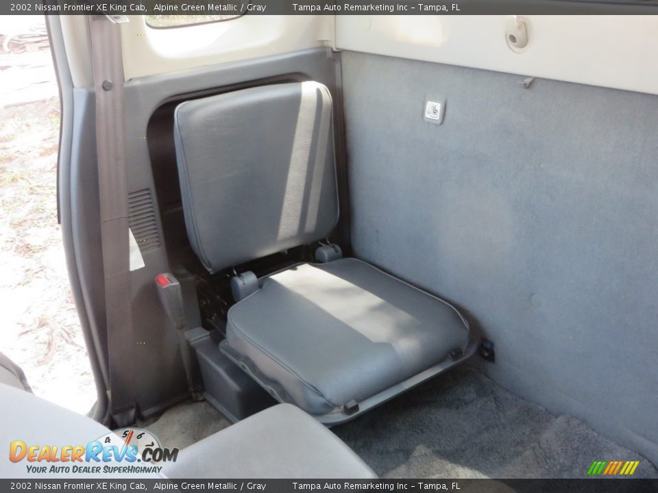 2002 Nissan Frontier XE King Cab Alpine Green Metallic / Gray Photo #21