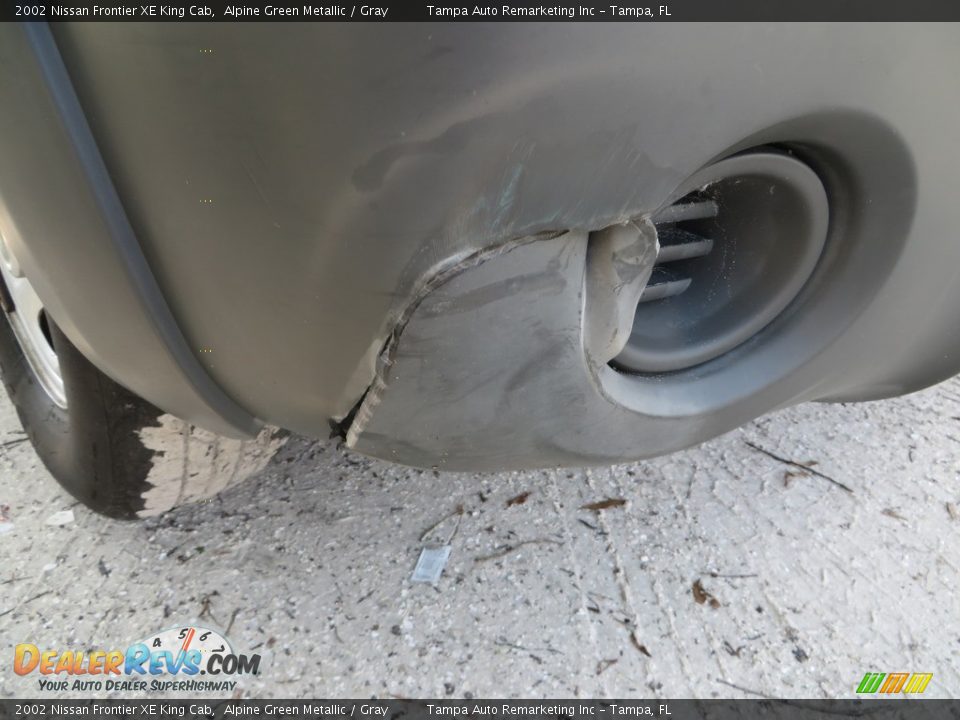 2002 Nissan Frontier XE King Cab Alpine Green Metallic / Gray Photo #32