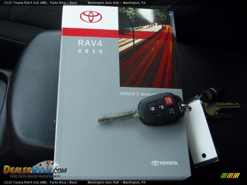 2015 Toyota RAV4 XLE AWD Pyrite Mica / Black Photo #28