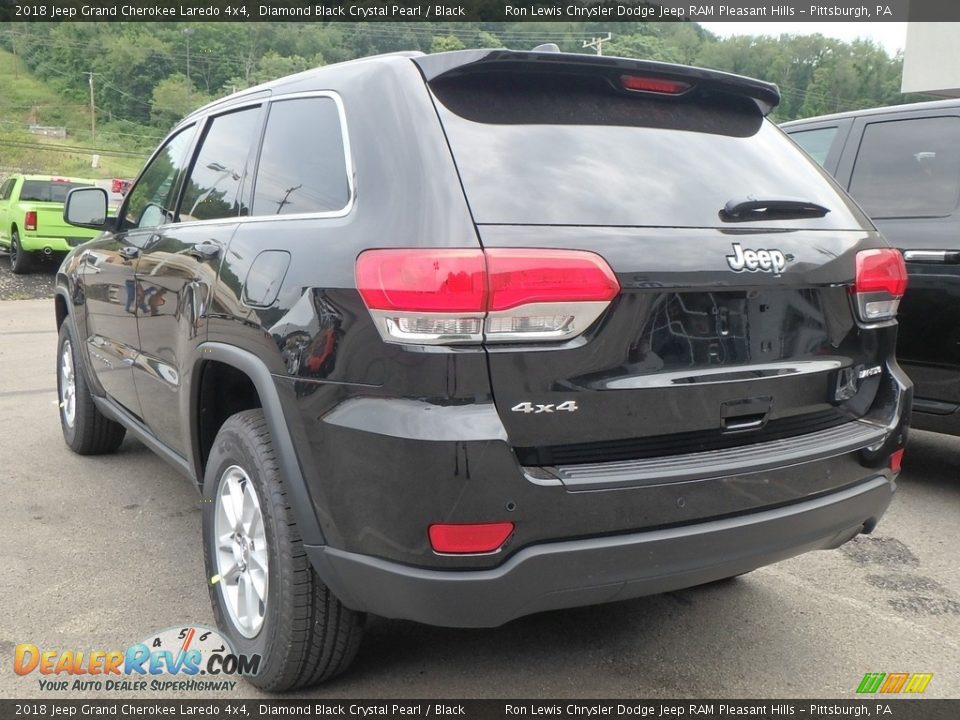 2018 Jeep Grand Cherokee Laredo 4x4 Diamond Black Crystal Pearl / Black Photo #5