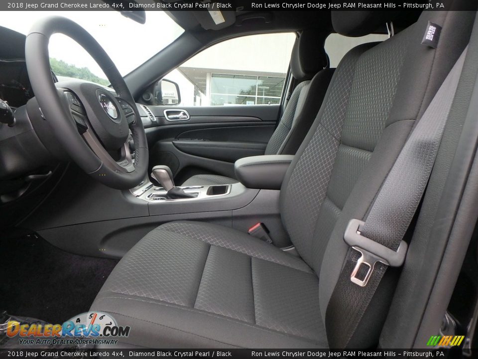 2018 Jeep Grand Cherokee Laredo 4x4 Diamond Black Crystal Pearl / Black Photo #9