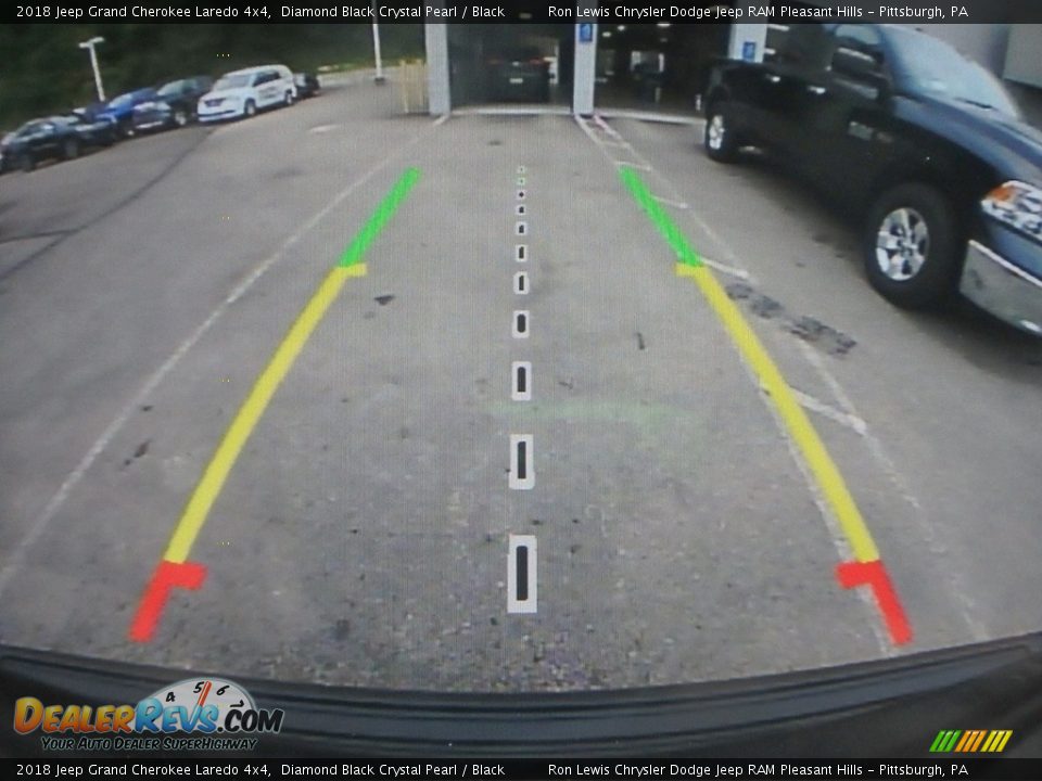 2018 Jeep Grand Cherokee Laredo 4x4 Diamond Black Crystal Pearl / Black Photo #15