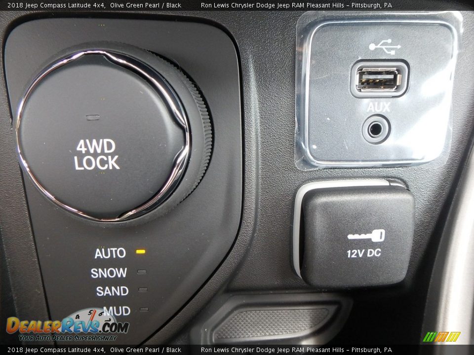2018 Jeep Compass Latitude 4x4 Olive Green Pearl / Black Photo #17