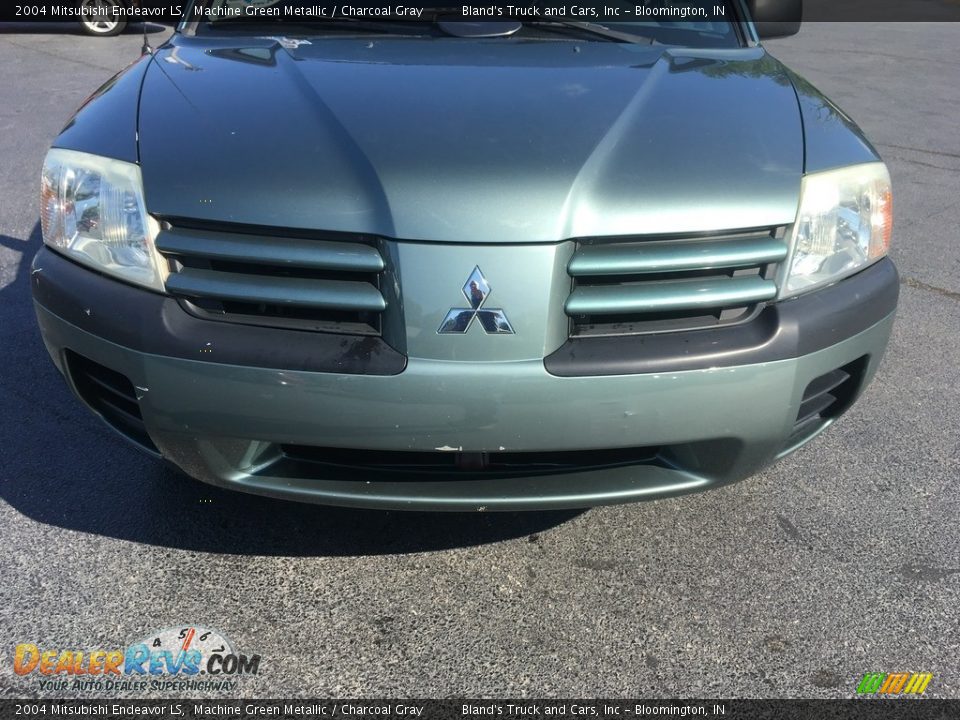 2004 Mitsubishi Endeavor LS Machine Green Metallic / Charcoal Gray Photo #23