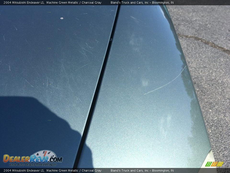 2004 Mitsubishi Endeavor LS Machine Green Metallic / Charcoal Gray Photo #25