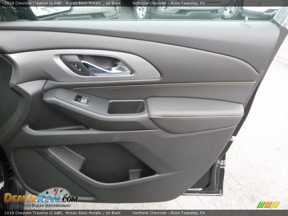 Door Panel of 2018 Chevrolet Traverse LS AWD Photo #10
