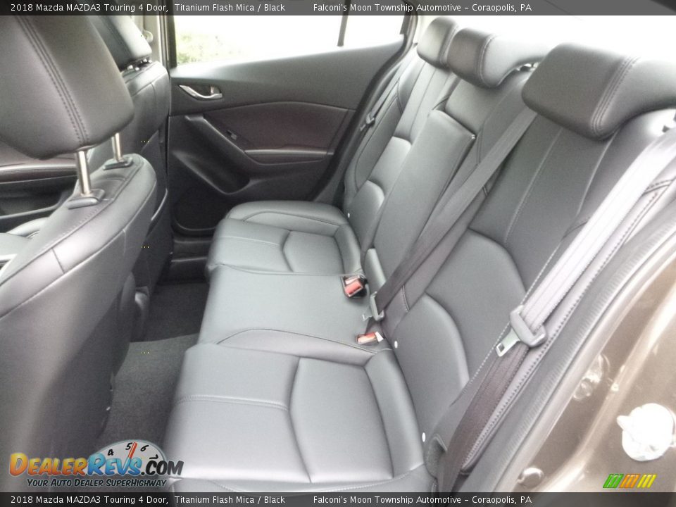 2018 Mazda MAZDA3 Touring 4 Door Titanium Flash Mica / Black Photo #8