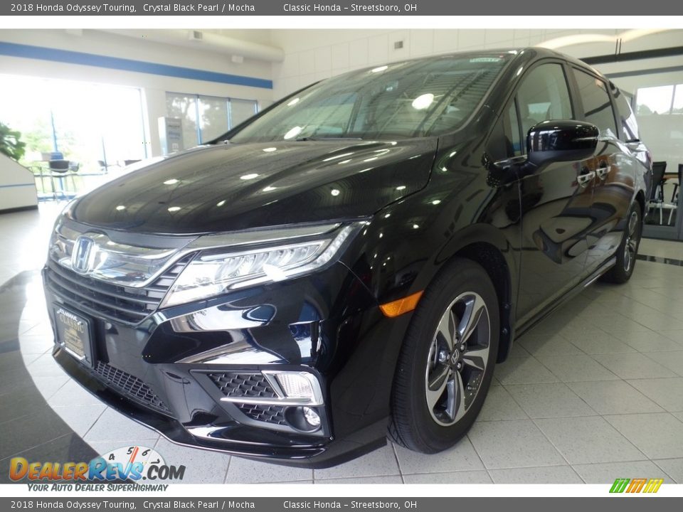 2018 Honda Odyssey Touring Crystal Black Pearl / Mocha Photo #1