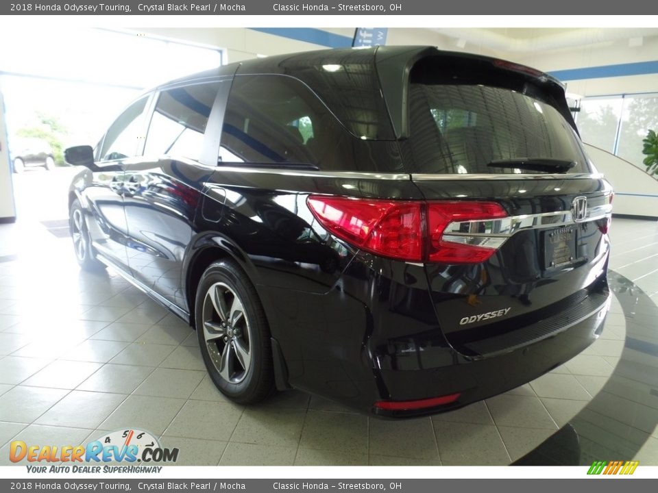 2018 Honda Odyssey Touring Crystal Black Pearl / Mocha Photo #2